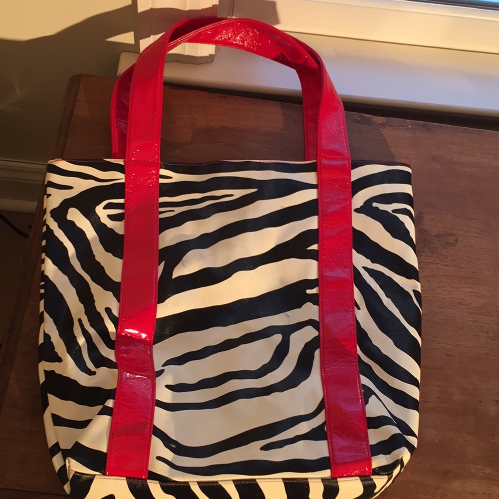 Zebra tote bag comes with free wallet